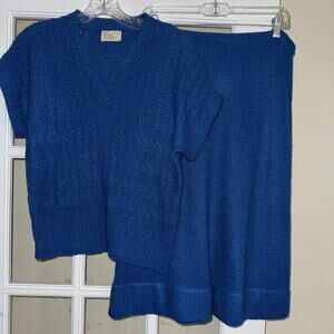 Vintage 60s 70s It’s Pure Gould Womens Knitted Sweater/Skirt Suit 2 Piece Blue